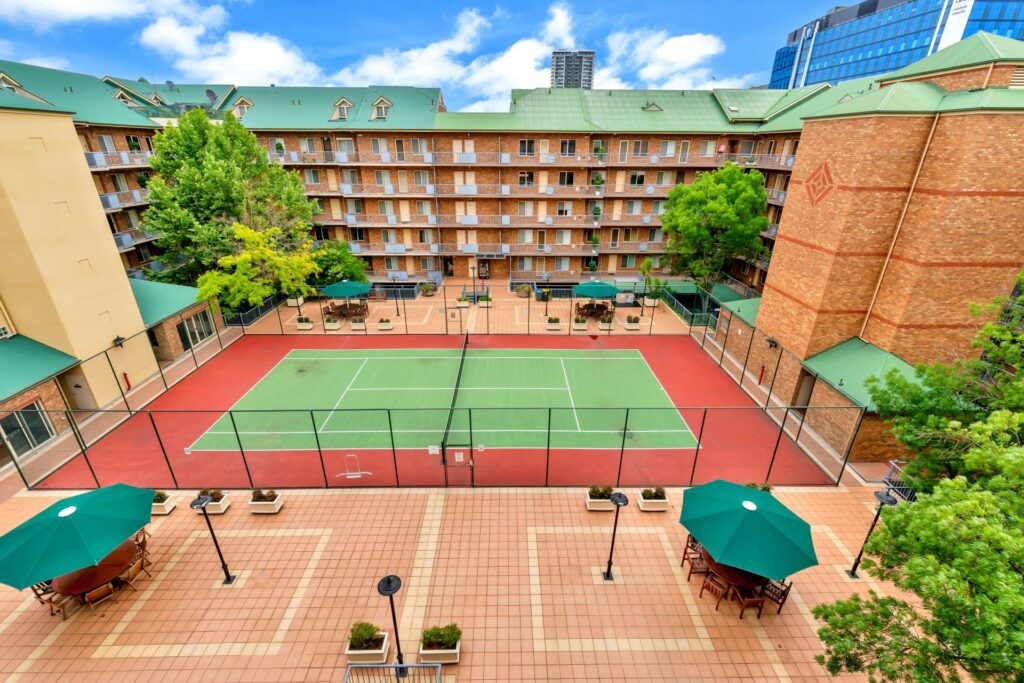 Hotel Tennis Court